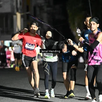 Runner Photo 7645836