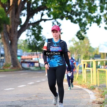 Runner Photo 7645845
