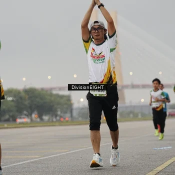Runner Photo 7645853