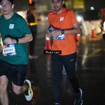 Runner Photo 7645864