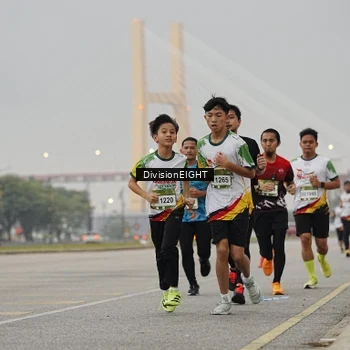 Runner Photo 7645894