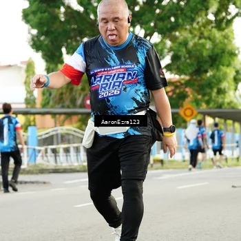 Runner Photo 7645898