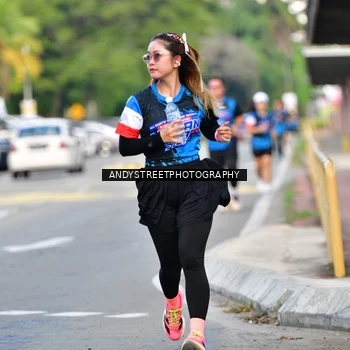 Runner Photo 7645899
