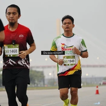 Runner Photo 7645907