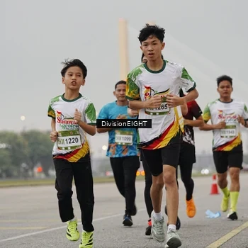 Runner Photo 7645920