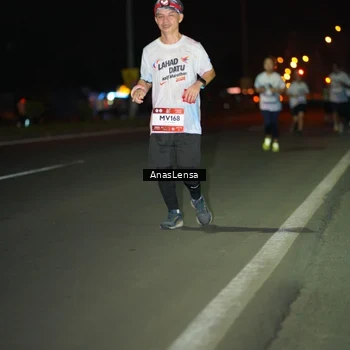 Runner Photo 7645922