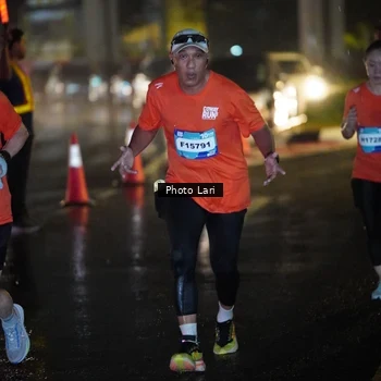 Runner Photo 7645924