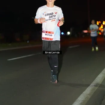 Runner Photo 7645942