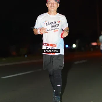 Runner Photo 7645948