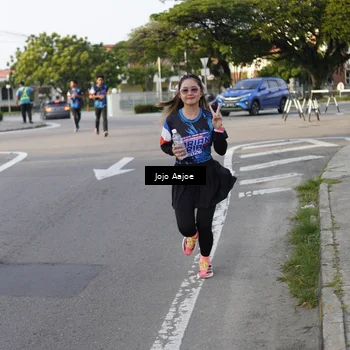 Runner Photo 7645955