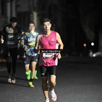 Runner Photo 7645961