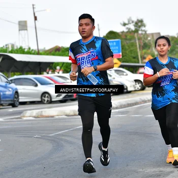 Runner Photo 7645972