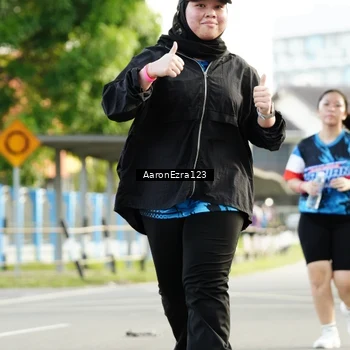 Runner Photo 7645974