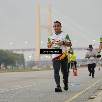 Runner Photo 7645975