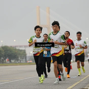 Runner Photo 7645986
