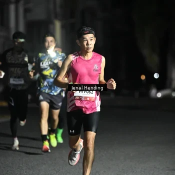 Runner Photo 7645992
