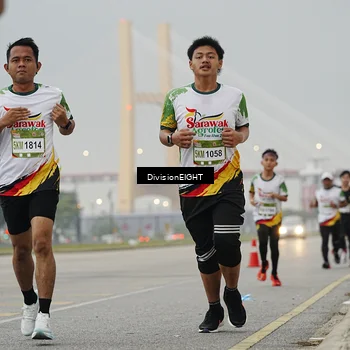 Runner Photo 7646034