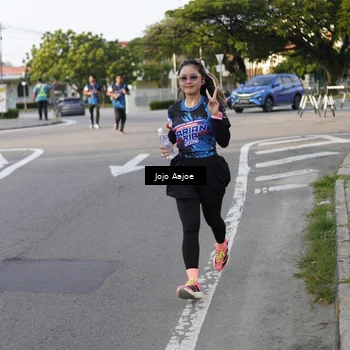 Runner Photo 7646057