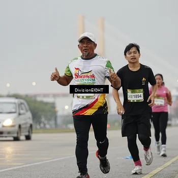 Runner Photo 7646069