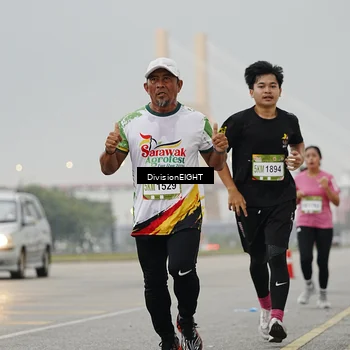 Runner Photo 7646083