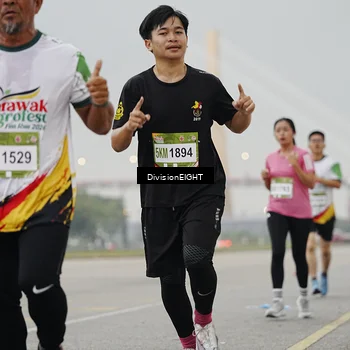 Runner Photo 7646087