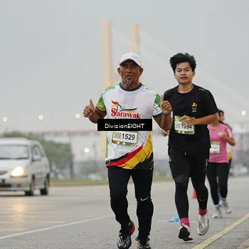 Runner Photo 7646088