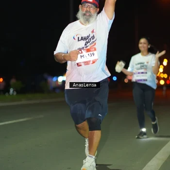 Runner Photo 7646089
