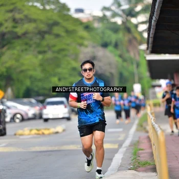 Runner Photo 7646106