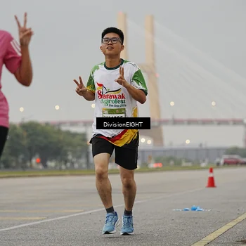 Runner Photo 7646109