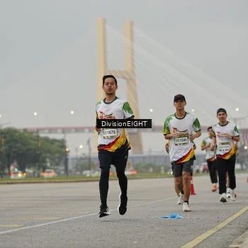 Runner Photo 7646113