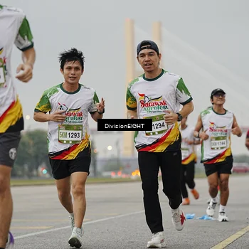 Runner Photo 7646132