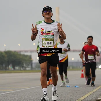 Runner Photo 7646133