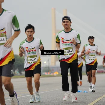 Runner Photo 7646135