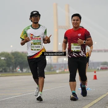 Runner Photo 7646164