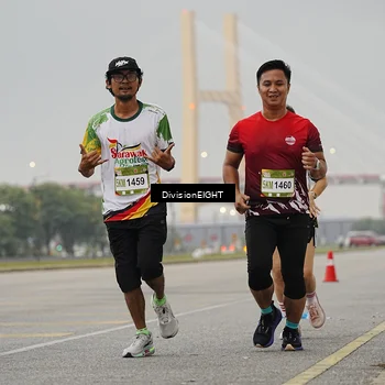 Runner Photo 7646204
