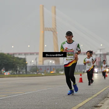 Runner Photo 7646210
