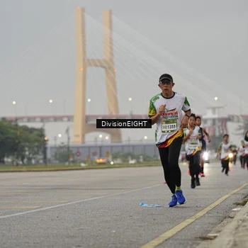 Runner Photo 7646224