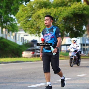 Runner Photo 7646244
