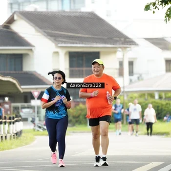 Runner Photo 7646252