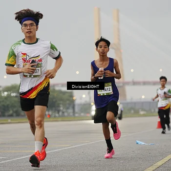 Runner Photo 7646253