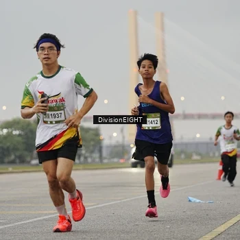 Runner Photo 7646254