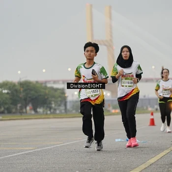 Runner Photo 7646273