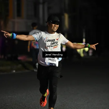 Runner Photo 7646287