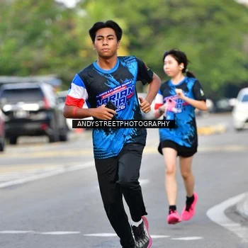 Runner Photo 7646300