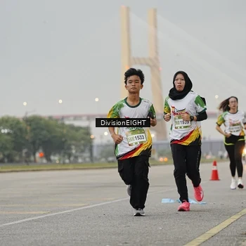 Runner Photo 7646302