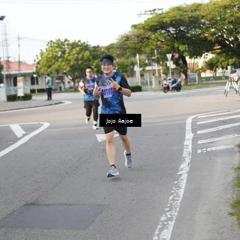 Runner Photo 7646314