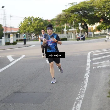 Runner Photo 7646326