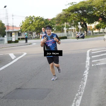 Runner Photo 7646346