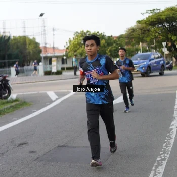 Runner Photo 7646349