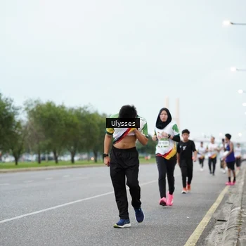 Runner Photo 7646353